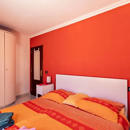 Casa Vacacional Golfin * أرونا
